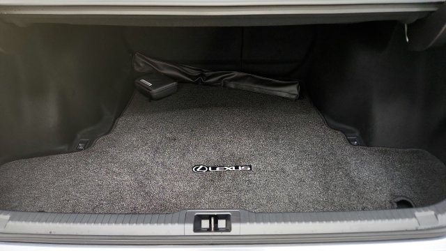 Used 2026 Lexus IS 350 F Sport w/ Technology Package RWD image 31