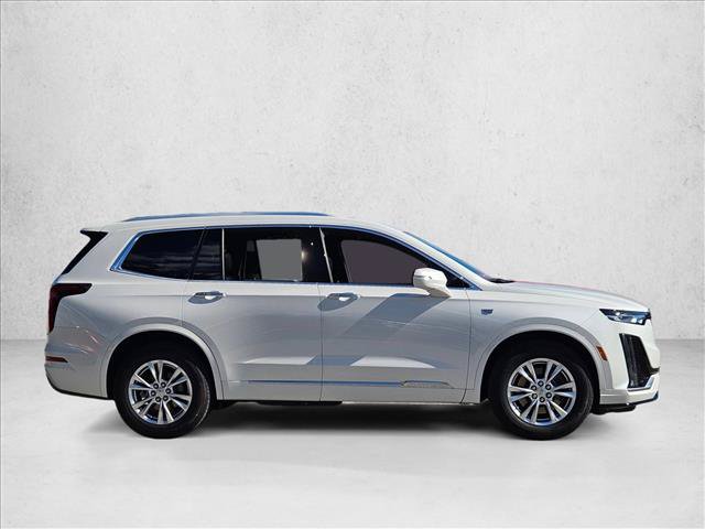 Used 2025 Cadillac XT6 Luxury FWD image 4