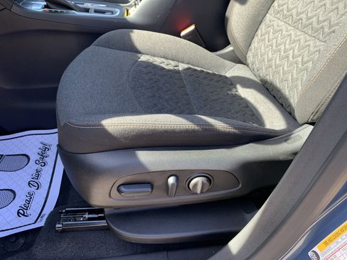 Used 2024 Chevrolet Equinox LT image 14