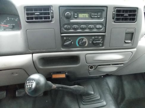 Used 2000 Ford F450 2WD Regular Cab Super Duty image 6