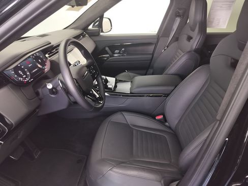 Used 2024 Land Rover Range Rover Sport AWD/4WD image 6