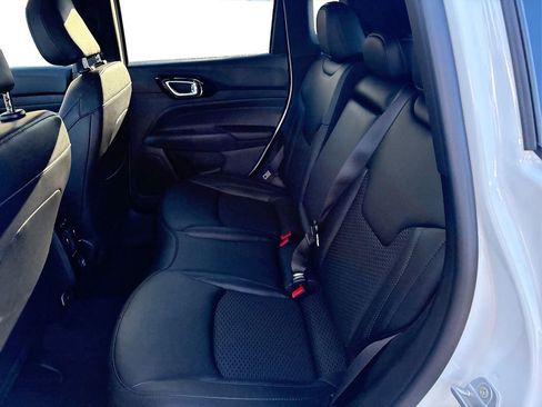 New 2026 Jeep Compass Latitude image 10