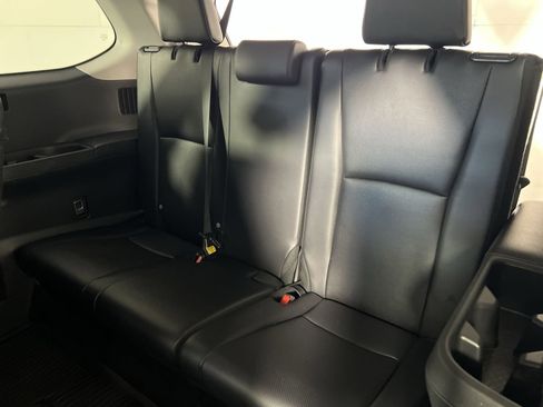 Used 2024 Toyota Grand Highlander AWD image 27