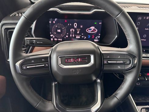 Certified 2025 GMC Canyon AT4 AWD/4WD image 13