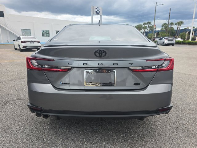 Used 2025 Toyota Camry SE w/ Convenience Package FWD image 4
