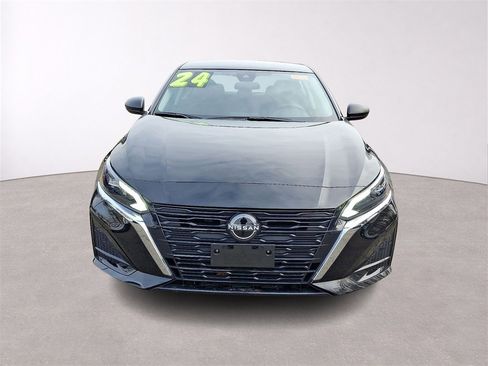 Used 2024 Nissan Altima 2.5 S image 2