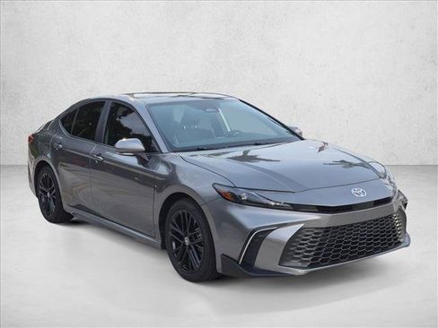 Used 2026 Toyota Camry SE w/ Convenience Package FWD image 3
