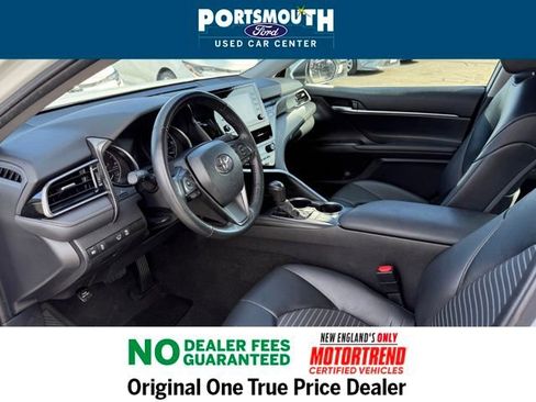 Used 2024 Toyota Camry SE image 4