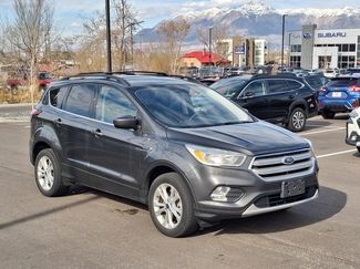 Used 2018 Ford Escape SE video 1