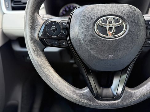 Used 2020 Toyota RAV4 XLE FWD image 26