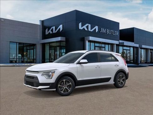 New 2026 Kia Niro LX image 3