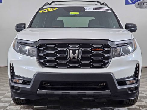 Used 2025 Honda Passport TrailSport image 9