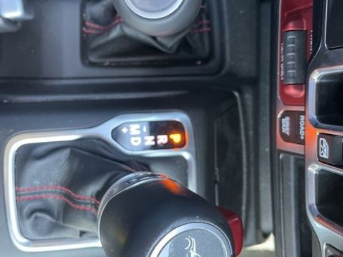 Used 2023 Jeep Gladiator Rubicon w/ Cold Weather Group image 22