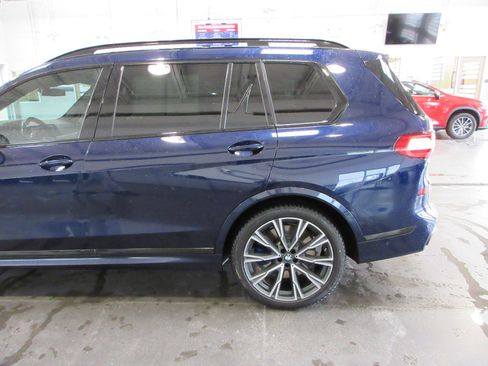 Used 2020 BMW X7 M50i image 4