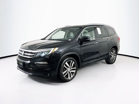 Used 2017 Honda Pilot Elite image 3