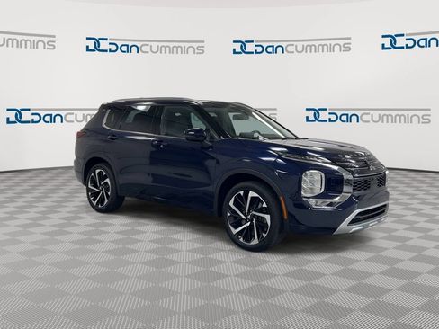 Used 2022 Mitsubishi Outlander SEL AWD/4WD image 2