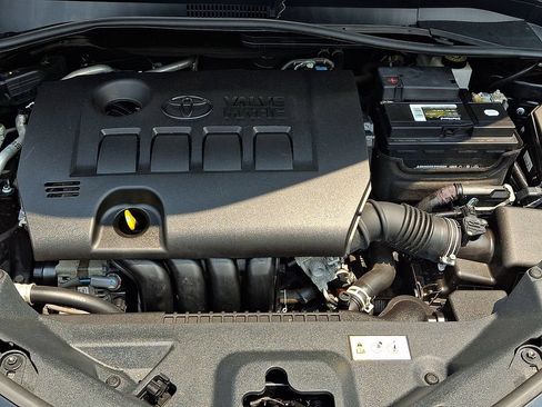 Used 2022 Toyota C-HR XLE FWD image 28