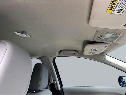 Used 2018 Honda HR-V LX image 14