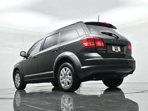 Used 2020 Dodge Journey SE FWD image 18