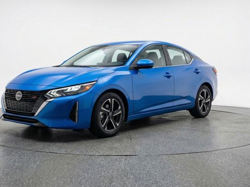 Used 2025 Nissan Sentra SV image 3