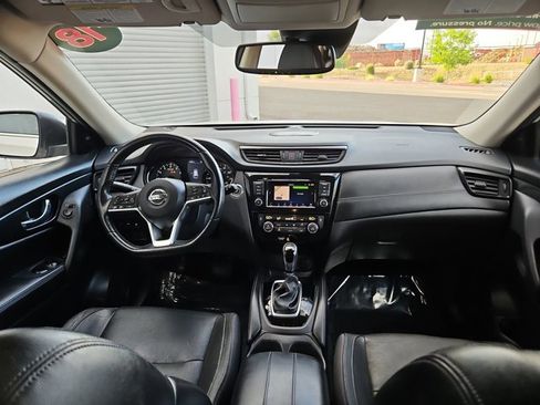 Used 2018 Nissan Rogue SL AWD/4WD image 18