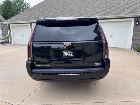 Used 2019 Cadillac Escalade ESV Luxury w/ Escalade Sport Edition AWD/4WD image 5