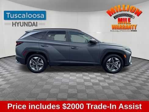 Used 2025 Hyundai Tucson SEL image 2