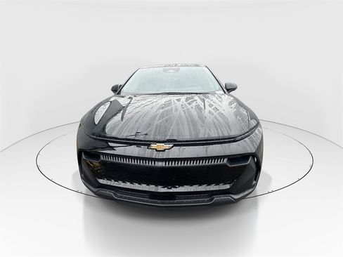 New 2026 Chevrolet Equinox EV LT image 3