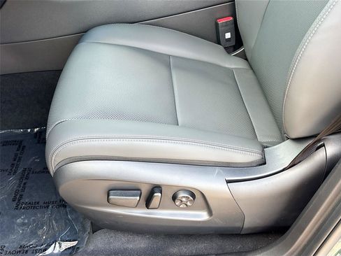 New 2025 VinFast VF 8 Plus AWD/4WD image 18