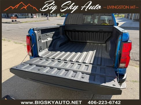 Used 2023 Chevrolet Colorado Z71 w/ Z71 Convenience Package 2 AWD/4WD image 9