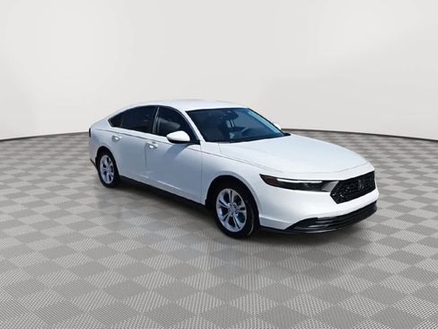 Certified 2025 Honda Accord LX image 2