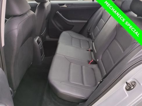 Used 2011 Volkswagen Jetta SE image 19