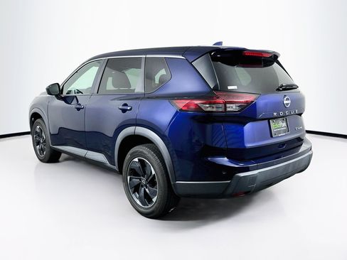 Used 2024 Nissan Rogue SV AWD/4WD image 5