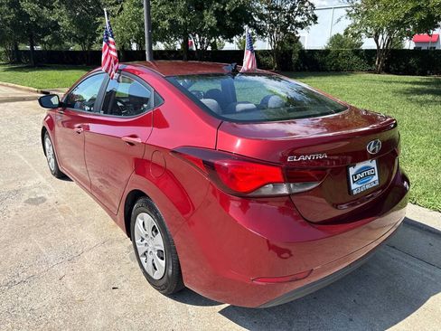 Used 2016 Hyundai Elantra SE FWD image 6