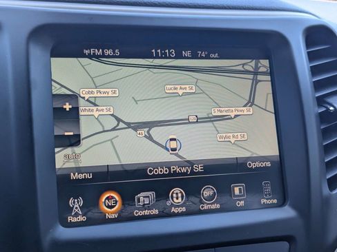 Used 2016 Jeep Cherokee Latitude w/ Comfort/Convenience Group FWD image 22