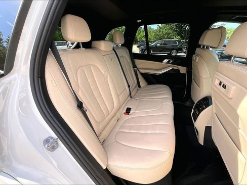 Used 2022 BMW X5 xDrive45e w/ M Sport Package AWD/4WD image 19