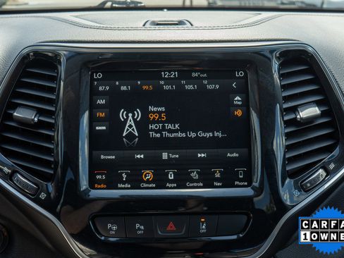 Used 2019 Jeep Cherokee Limited w/ Technology Group image 15