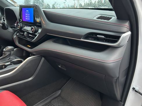 Used 2023 Toyota Highlander XSE image 26