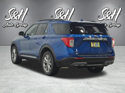 Used 2020 Ford Explorer XLT w/ Equipment Group 202A AWD/4WD image 18