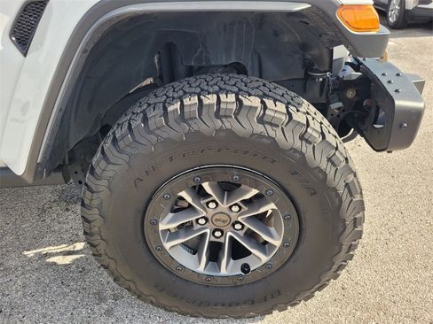 Used 2024 Jeep Wrangler Unlimited Rubicon 392 image 25