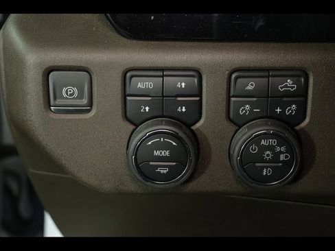Certified 2024 Chevrolet Silverado 1500 RST w/ Convenience Package II AWD/4WD image 15