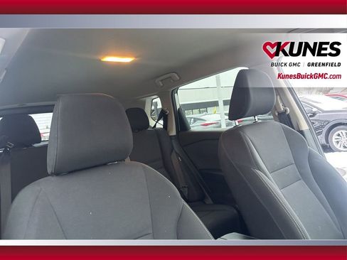 Used 2023 Nissan Rogue S image 37