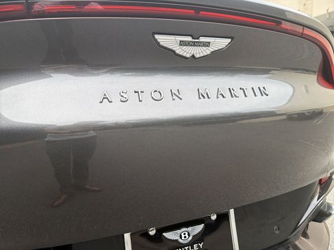 Used 2021 Aston Martin DBX AWD/4WD image 27
