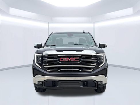 Used 2025 GMC Sierra 1500 SLT AWD/4WD image 9