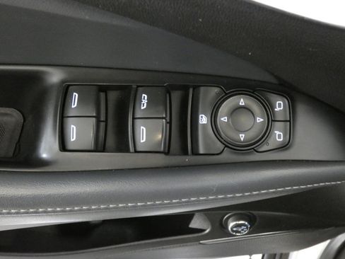 Used 2021 Buick Enclave Essence FWD image 20
