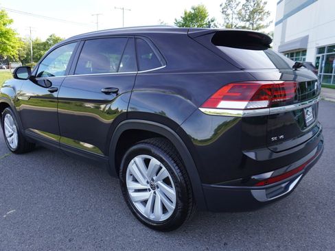 Used 2021 Volkswagen Atlas Cross Sport SE FWD image 5