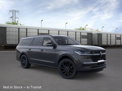 New 2026 Lincoln Navigator L Reserve AWD/4WD image 7