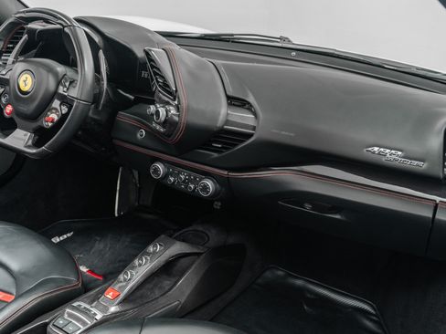 Used 2018 Ferrari 488 Spider RWD image 14