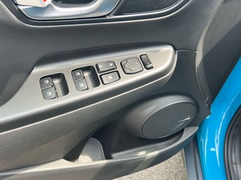 Used 2022 Hyundai Kona Limited image 16
