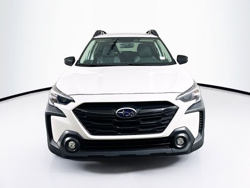 Used 2025 Subaru Outback Onyx Edition AWD/4WD image 2